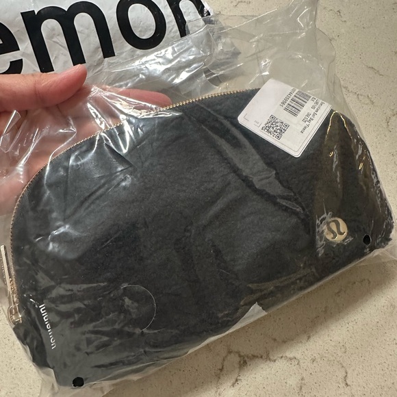 Lululemon Everywhere Fleece Belt Bag - Picture 6 of 6